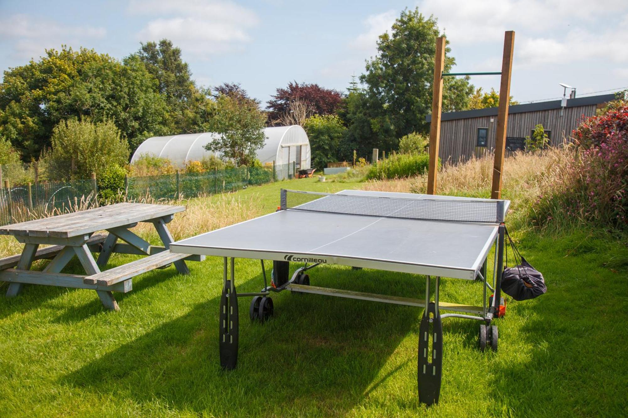 Luxury Glamping Cabin With Outdoor Bath On Cornish Flower Farm トルーロー エクステリア 写真